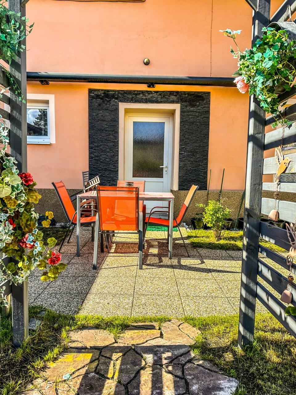 Apartman Pod Hradem Horšovský Týn Exteriér fotografie